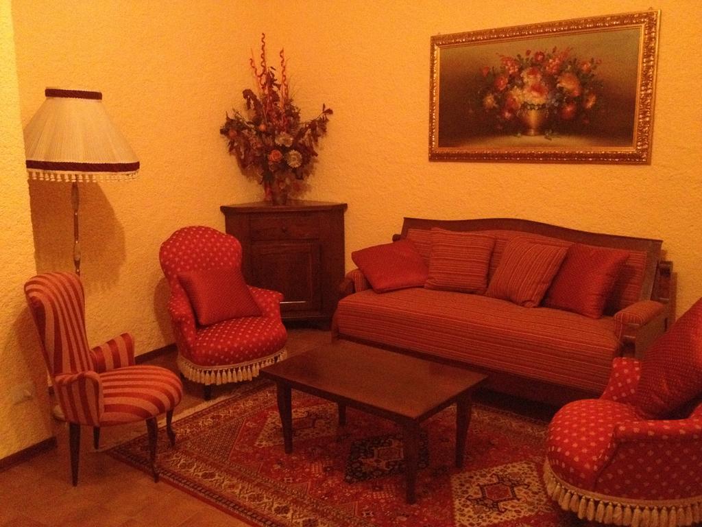 B&B La Dimora Del Capitano Fabriano Bagian luar foto