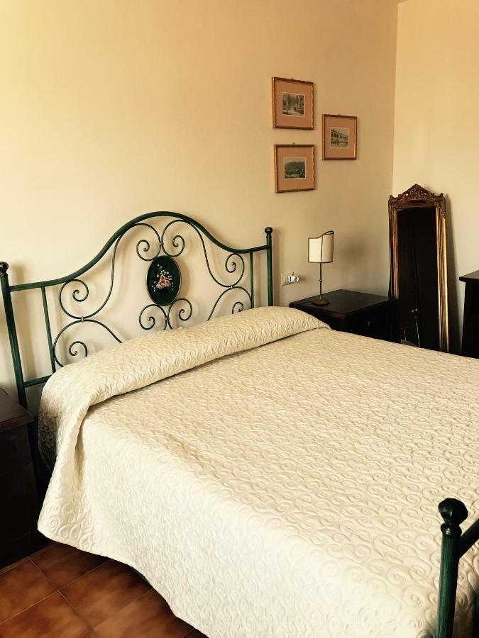 B&B La Dimora Del Capitano Fabriano Bagian luar foto